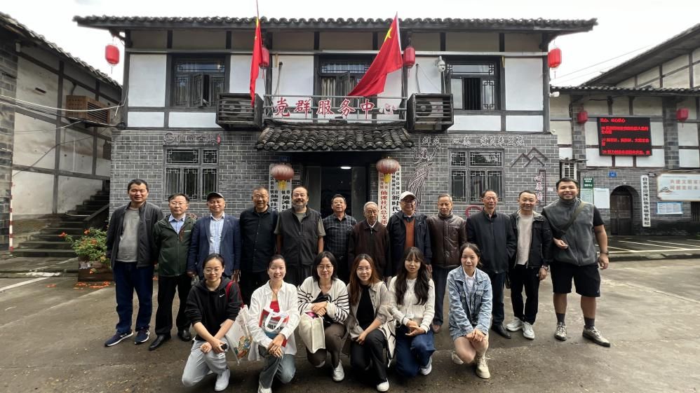 成人小说
民俗学团队赴自贡进行盐文化调查研究