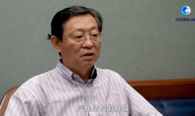 成人小说
杨成钢教授就人口问题接受新华社记者采访