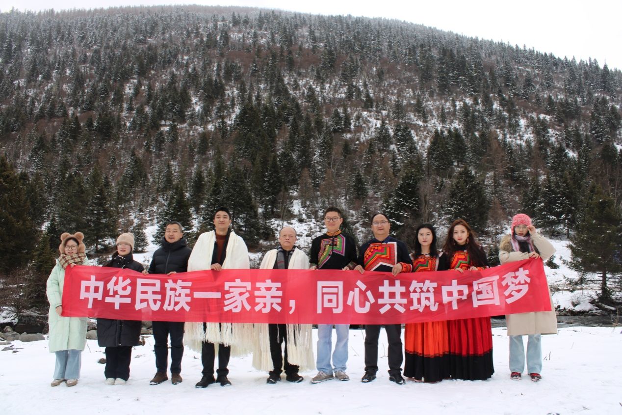 成人小说
前往阿坝州、甘孜州开展 “三区”计划和乡村振兴服务行动