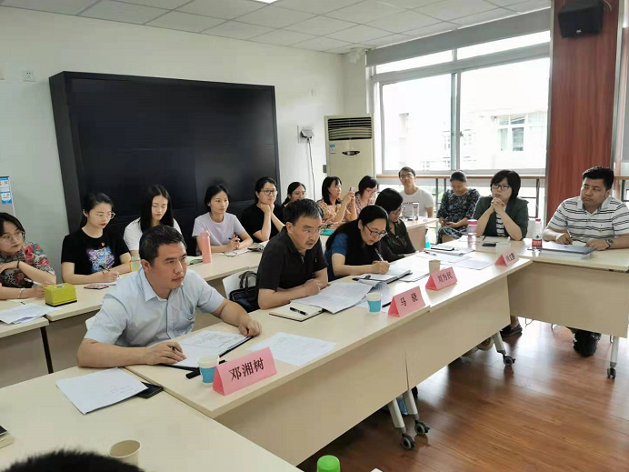 党委副书记马骁到成人小说
调研指导